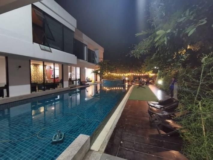 pool villa ติดแม่น้ำ พร้อมอาคารสำนักงาน  ให้เช่า 150,000 บาท/เดือน