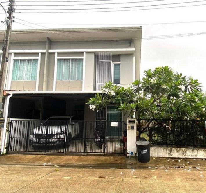 For Sales : Kohkaew, Townhouse style detached house, 3 Bedrooms, 2 Bathrooms