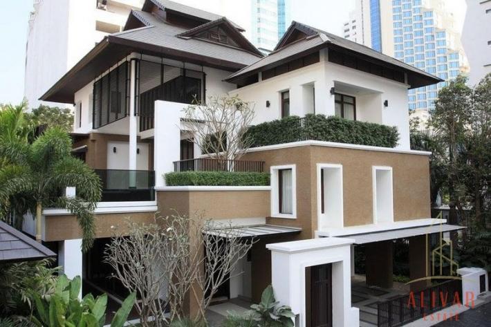 RH022823 RENT Single House with Private pool in Asoke 4 beds 5 baths 680 sq.M. Near BTS Asoke station