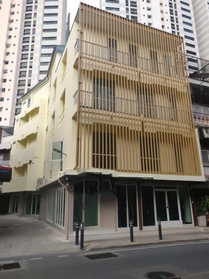 อาคารให้เช่า ใจกลางเมือง (สุขุมวิท 22-24) รีเนเวทใหม่ พร้อมลิฟท์ 200ตร.ม. 5 ชั้น